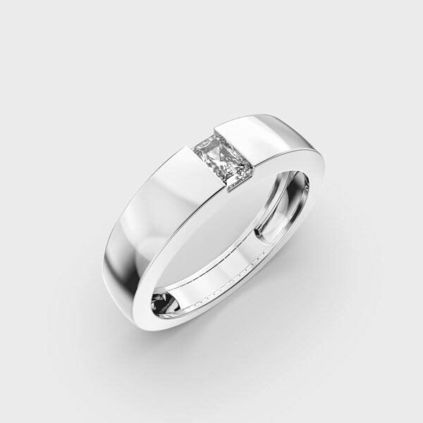 Dashing Men’s Diamond Gold Ring